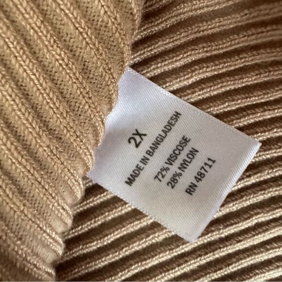 Ophelia Roe Tan Ribbed V Neck Tank NWT - Picture 5 of 6